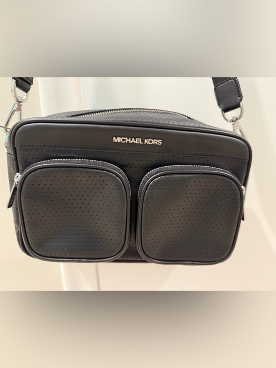 Michael Kors Handbags - Michael Kors Black Crossbody Bag